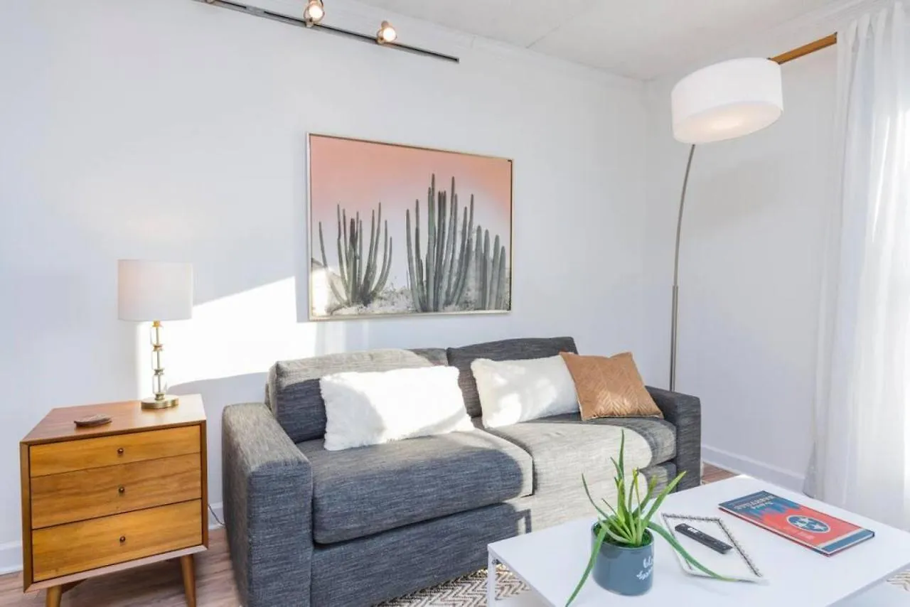Music Row Retreat - 3 Beds, 1 Bedroom, Pool, Parking Nashville Apartment