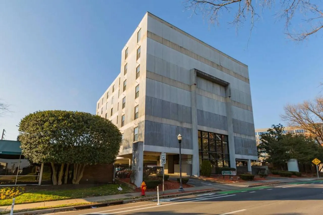 Music Row Retreat - 3 Beds, 1 Bedroom, Pool, Parking Nashville